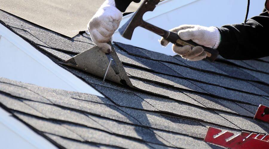 Professional metal roof installation in Puerto Real, PR